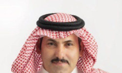 السفير آل جابر يتهم عيدروس الزبيدي بتقويض جهود السلام وعرقلة وصول وفد سعودي إلى عدن