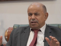 العليمي يكلف الخنبشي بقيادة قوات درع الوطن في حضرموت