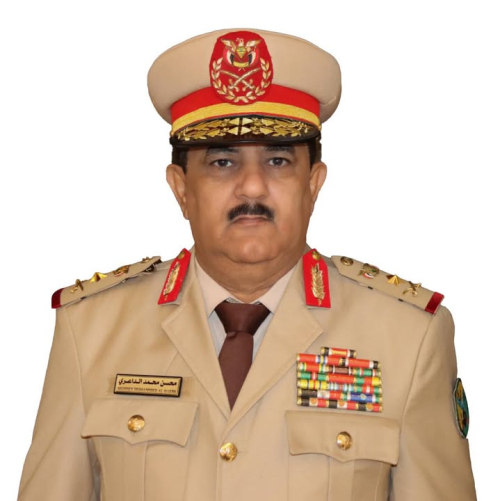 وزير الدفاع يبارك دعوة الرئيس العليمي لعقد حوار جنوبي شامل برعاية سعودية في الرياض