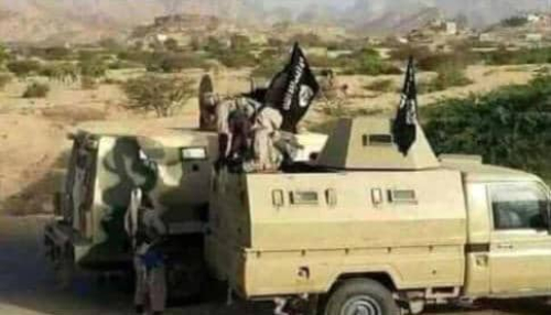 مليشيات الإخوان والقاعدة تحاصر معسكر الخشعة.. اشتباكات دامية وفوضى أمنية في حضرموت