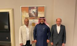 اللواء شلال علي شايع يبحث مع رئيس الوزراء والسفير السعودي تعزيز جهود جهاز مكافحة الإرهاب