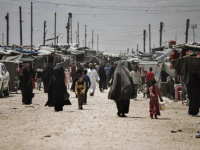 داعش طلقاء في شوارع الشمال.. دمشق تعلن الطوارئ القصوى بعد انسحاب حراس مخيم الهول