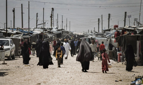 داعش طلقاء في شوارع الشمال.. دمشق تعلن الطوارئ القصوى بعد انسحاب حراس مخيم الهول