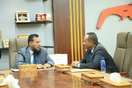 محافظ عدن يؤكد دعم السلطة المحلية للتعليم المهني والتأهيل الأكاديمي