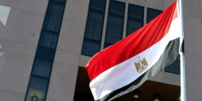 السفير الأمريكي في تل أبيب يعلن سيطرة إسرائيل على 7 دول عربية ومصر تتحرك عسكرياً