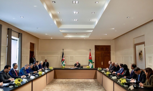 رسمياً.. العاهل الأردني يهدد بإسقاط أي هدف يخترق سماء المملكة رداً على التهديدات الأخيرة