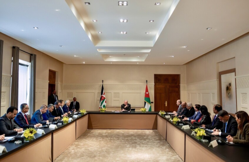 رسمياً.. العاهل الأردني يهدد بإسقاط أي هدف يخترق سماء المملكة رداً على التهديدات الأخيرة