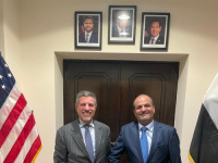 اللواء شلال شايع يبحث مع سفير الولايات المتحدة تعزيز التعاون في مكافحة الإرهاب