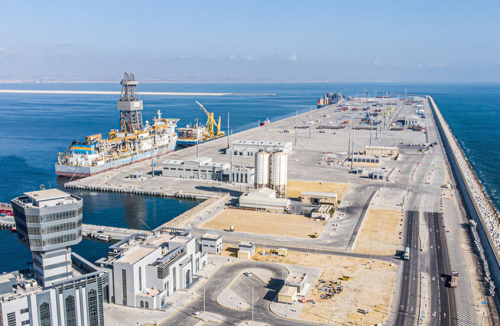 من المسافة صفر.. الهجوم الذي صدم مركز الأمن البحري العماني وكشف عن سلاح فتاك جديد