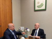 طوكيو: السفير السنيني يبحث مع المستشار الخاص لرئيسة الوزراء مستجدات الأوضاع في اليمن والمنطقة