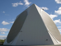 تقرير: فقدان رادارين في البحرين وقطر يزعزع الدفاع الصاروخي الأمريكي في المنطقة