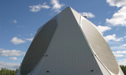 تقرير: فقدان رادارين في البحرين وقطر يزعزع الدفاع الصاروخي الأمريكي في المنطقة