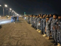 الخيار الخامس.. جنود أمن عدن يرفعون سقف التحدي أمام مقر التحالف: "حقنا أو الموت"