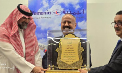 &laquo;اليمنية&raquo; تكرم وزير النقل محسن العمري تقديراً لدوره القيادي السابق في إدارة الناقل الوطني
