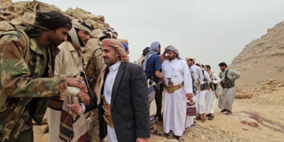قيادة مقاومة مأرب تعايد الأبطال في الصفوف الأمامية بجبهات القتال.. وتؤكد الجاهزية للمعركة