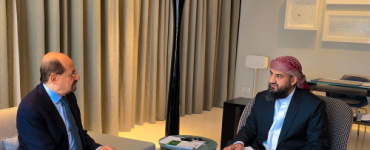 المحرّمي يلتقي رئيس الوزراء لمناقشة مستجدات الأوضاع ودعم مسار الإصلاحات الحكومية