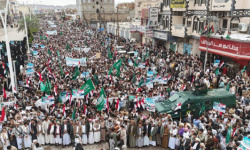 عبدالله العليمي: حشود تعز ومأرب رسالة وفاء للسعودية وموقف شعبي يمني صريح ضد المشروع الإيراني