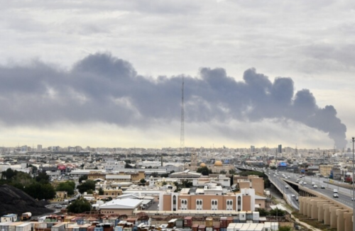 صواريخ باليستية ومسيرات فوق مجمع الوزارات.. تفاصيل &laquo;الهجوم الكبير&raquo;
