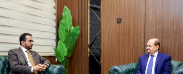 هل تنتهي حقبة الأسماء الوهمية؟ تفاصيل اجتماع الزنداني والعولقي لتطهير كشوفات الموظفين