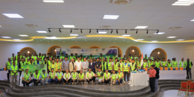 سيئون.. البادية تحتفي بتخريج بـ140 شابًا متخصصًا في الطاقة الشمسية