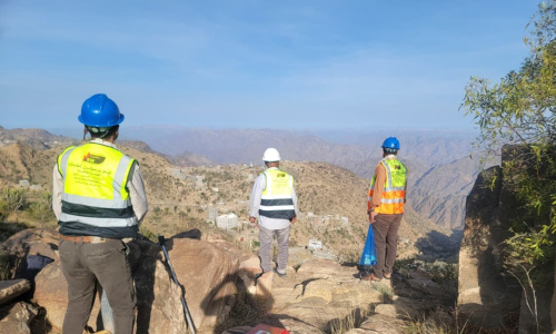 يافع: منظمه اليونبس UNOPS تدشّن مشروع محطة طاقة شمسية وخطوط نقل بجهد 33 ك.ف