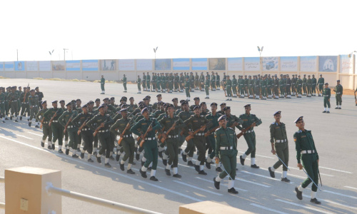 كلية الشرطة حضرموت تؤكد رسالتها الأمنية والانضباطية في طابور الختام الأسبوعي بعرض عسكري مهيب ورسائل استراتيجية للمستقبل