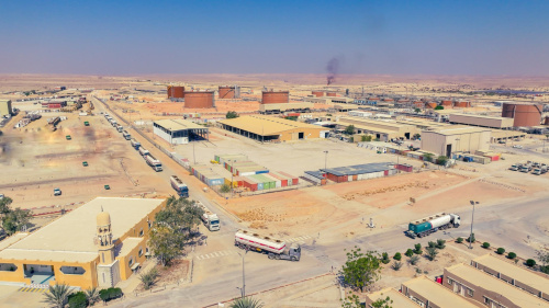وصول مشرفين حوثيين إلى بترومسيلة بحماية سعودية لبدء تنفيذ خارطة طريق تمنح الحوثيين 80% من نفط حضرموت وشبوة