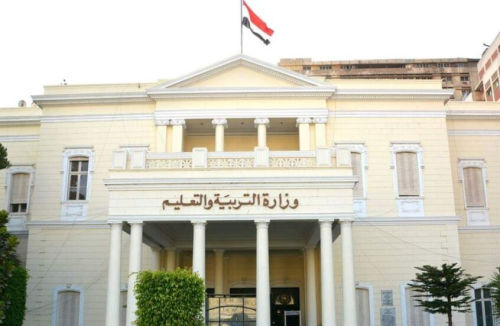 كشف المستور بعد 45 يوماً.. مقطع فيديو يجبر وزارة التعليم على التحرك العاجل