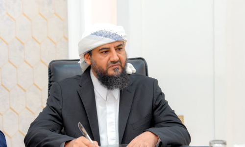 المحرمي يكشف عن "شريان حياة" جديد قُدم لليمن.. السر الحقيقي وراء هذا التوقيت الحرج