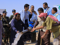 العبر .. مؤسسة البادية تفتتح مشروع بئر المرحوم الشيخ عبدالله بن محمد النهدي لتوفير مياه آمنة ومستدامة لـ 265 أسرة مستفيدًه
